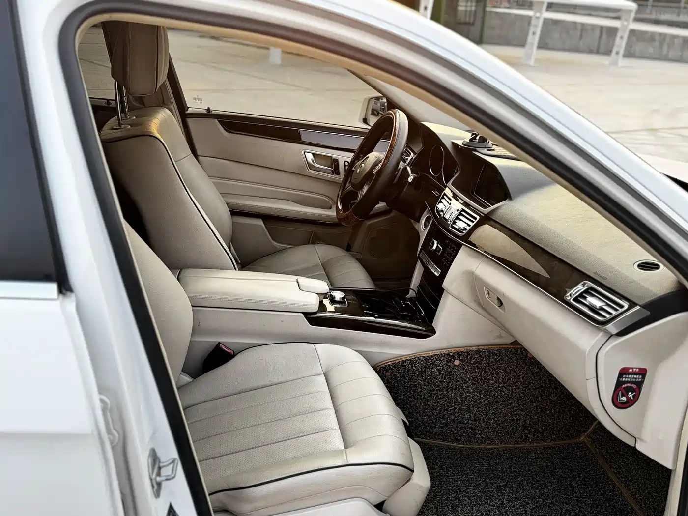 Mercedes-Benz E-Class 2015 E 260 L фото 6