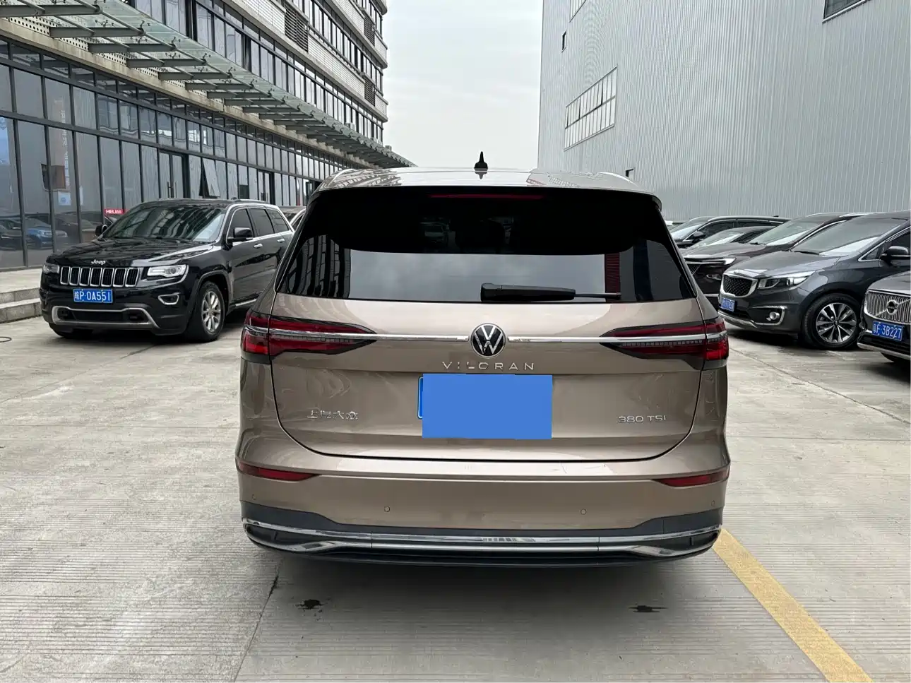 Volkswagen Viloran 2020 380TSI Premium фото 5