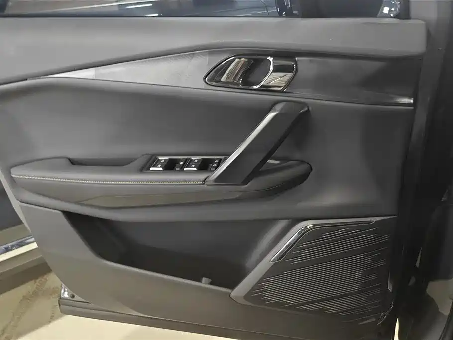 Lynk & Co 06 2023 Remix 1.5T Power Halo фото 7