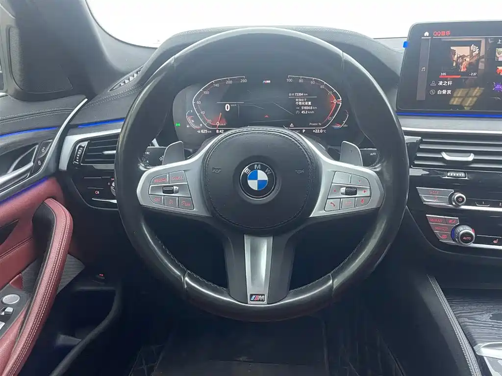 صورة 14 - BMW 5 Series