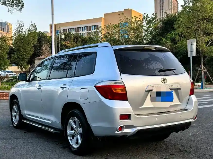 Toyota Highlander 2009 2.7L 2WD 5-seater Sport Edition фото 7