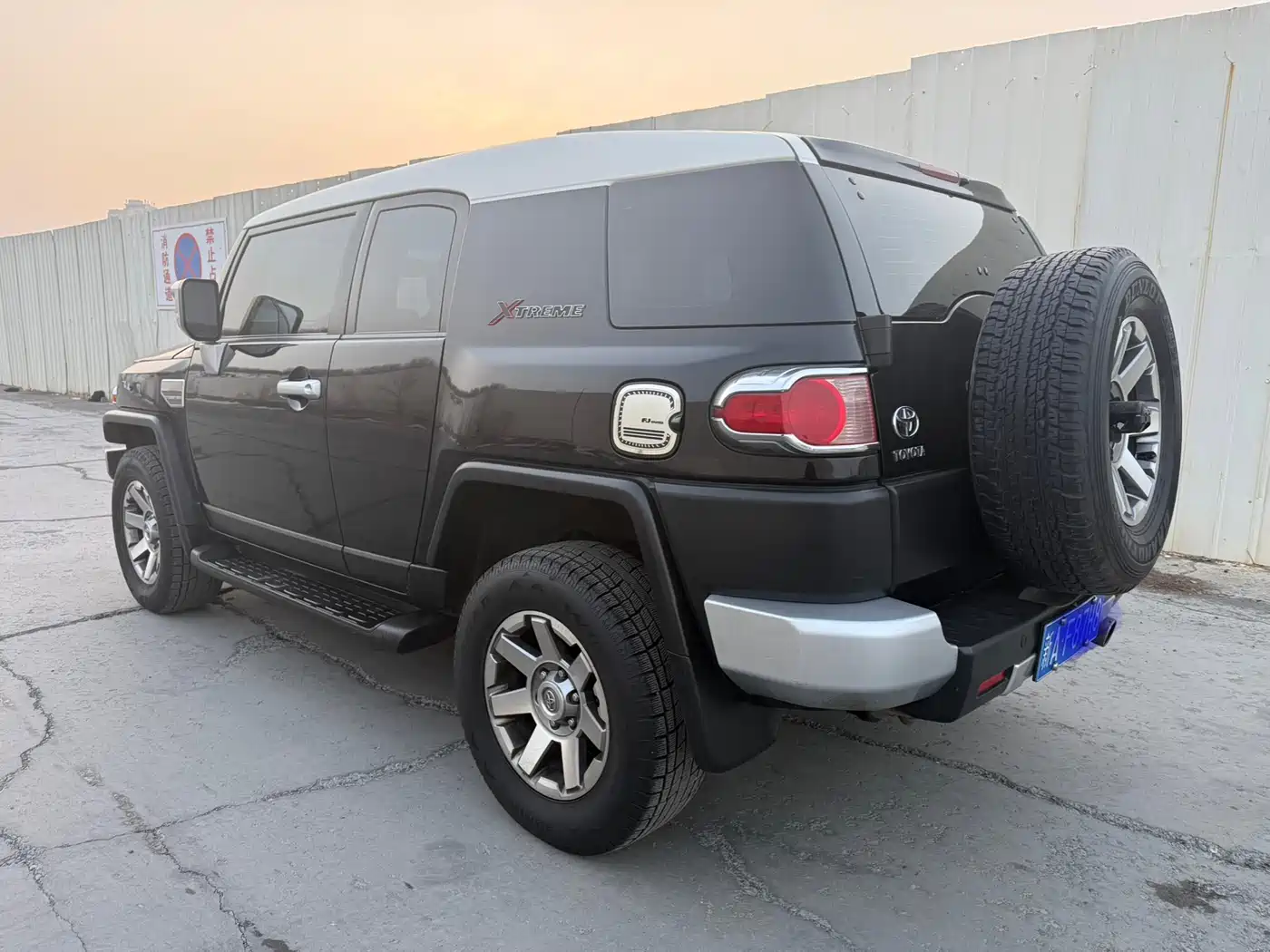 Toyota FJ Cruiser 2013 4.0L фото 7