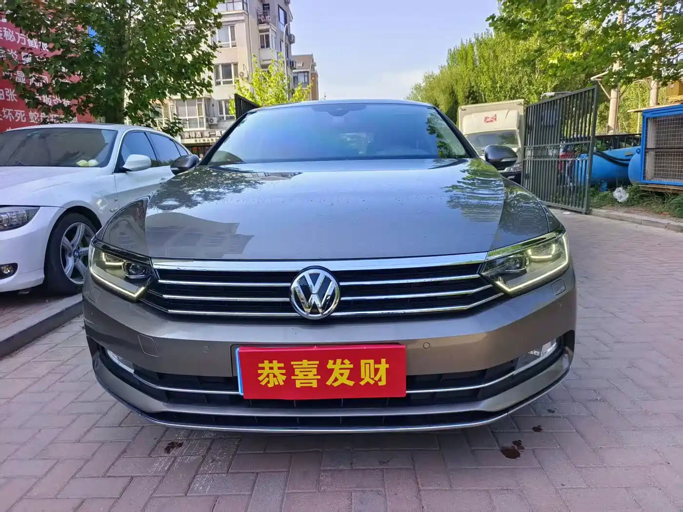 Фото 2 - Volkswagen Magotan