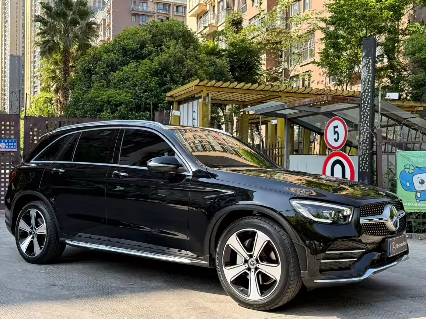 Mercedes-Benz GLC 2020 GLC 300 L 4MATIC Luxury фото 2