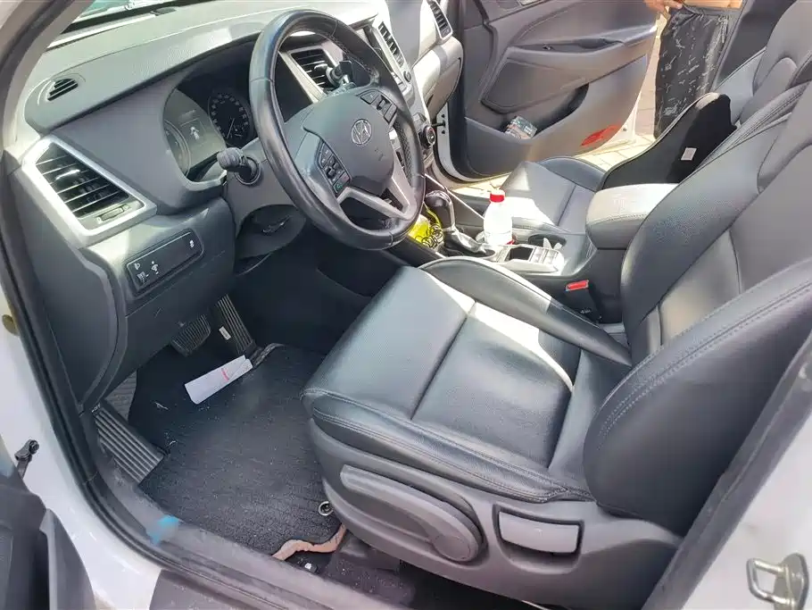 Hyundai Tucson 2015 1.6T Dual Clutch 2WD Smart фото 9
