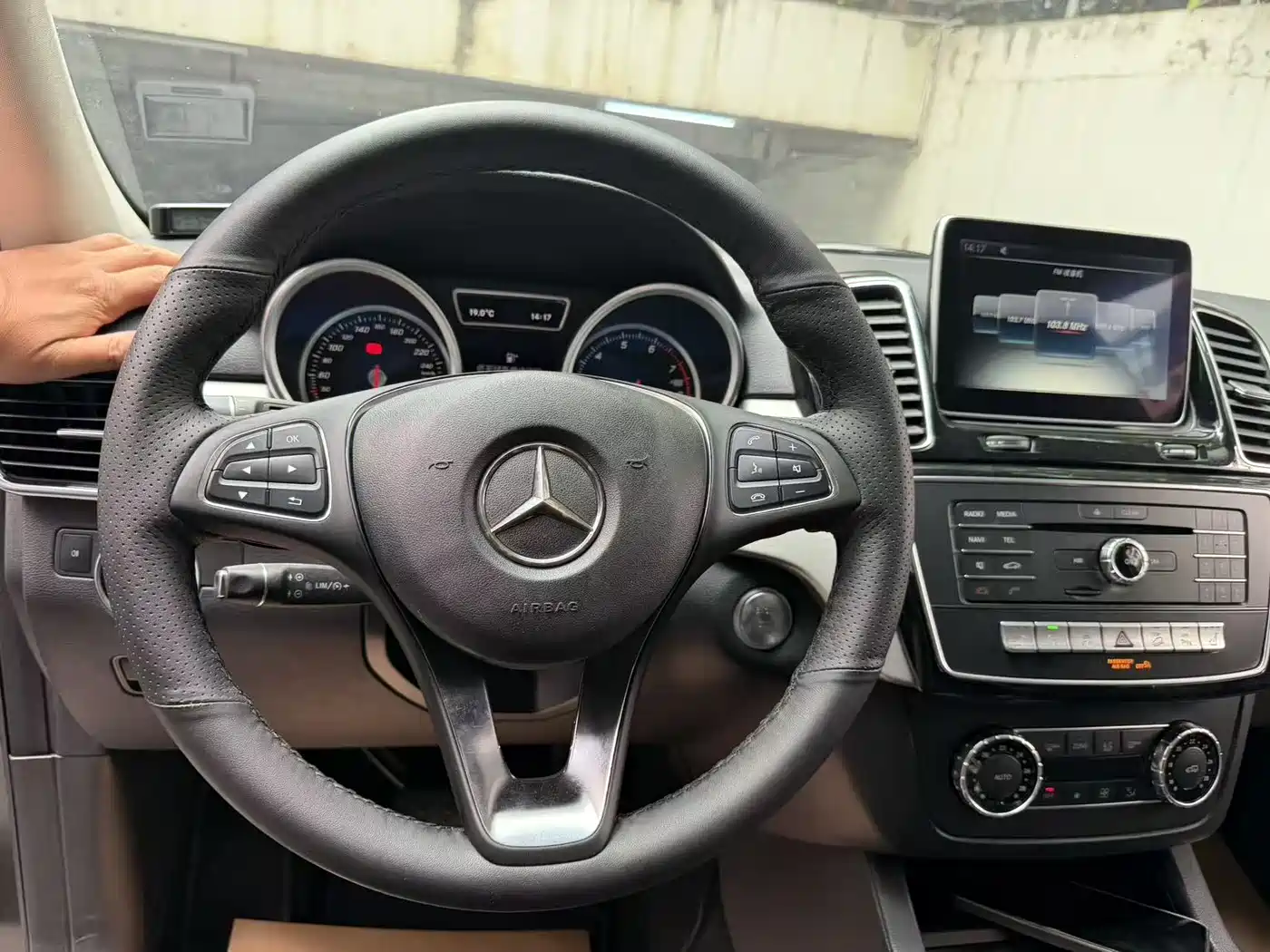 Mercedes-Benz GLE 2015 GLE 320 4MATIC фото 8