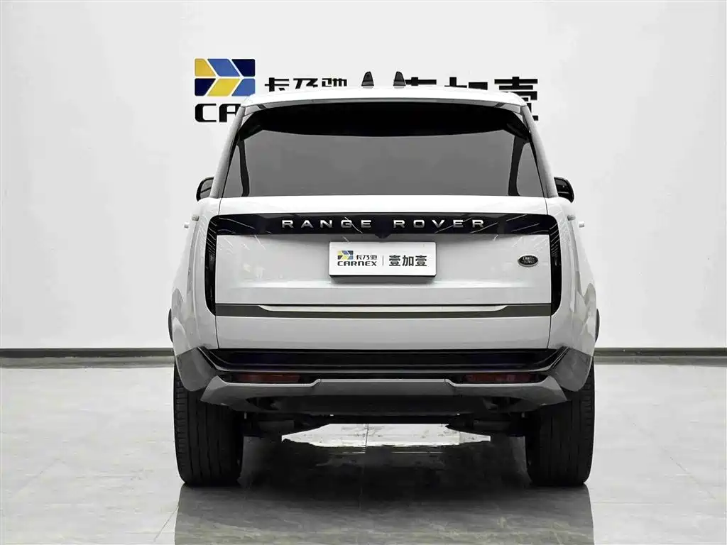 Land Rover Range Rover 2024 3.0 L6 400PS Golden Age Extended 7-Seater фото 19