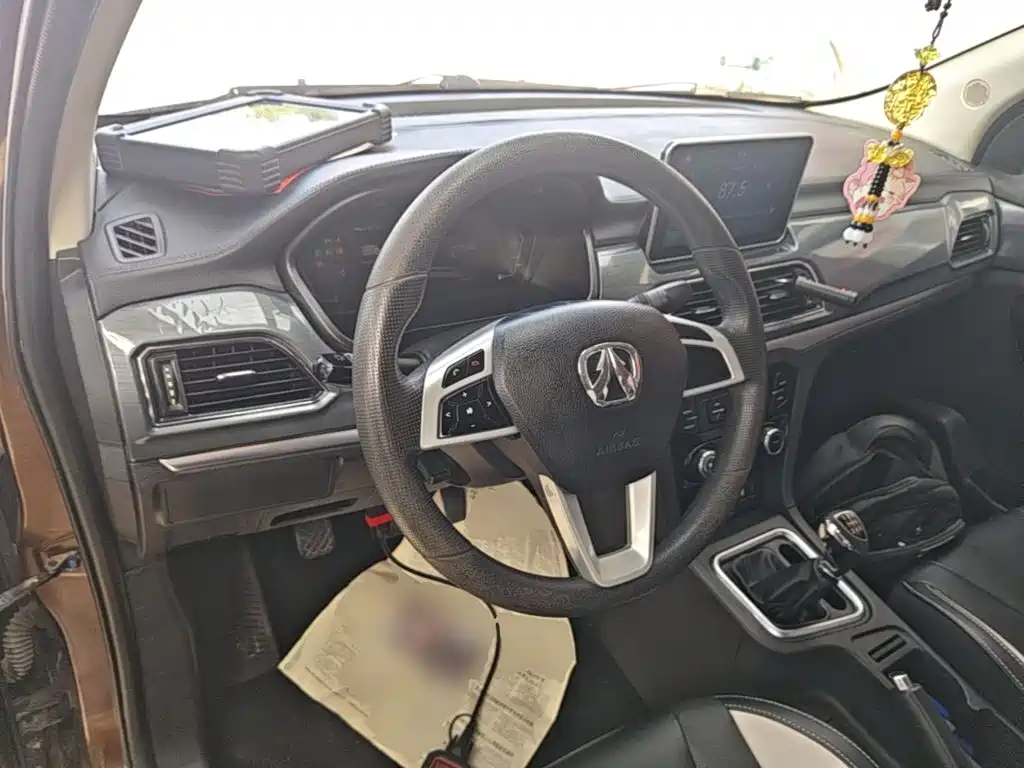 BAIC Weiwang BAW Weiwang M60 2018 2017 1.5L Manual Platinum Edition