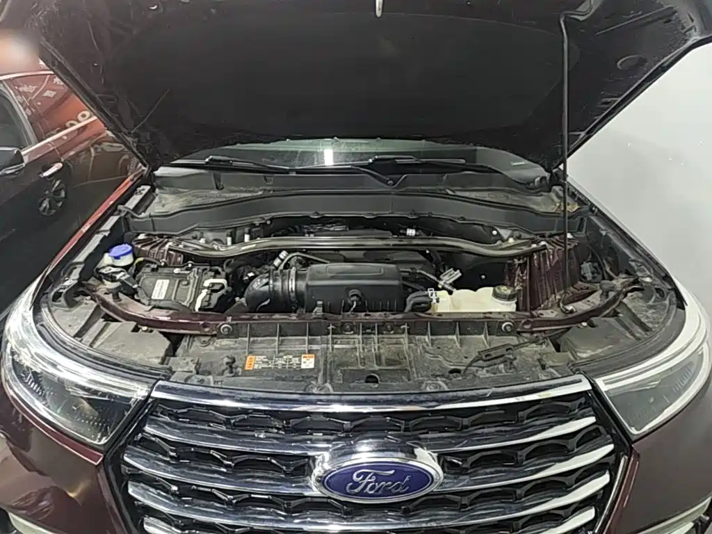 Фото 20 - Ford Explorer