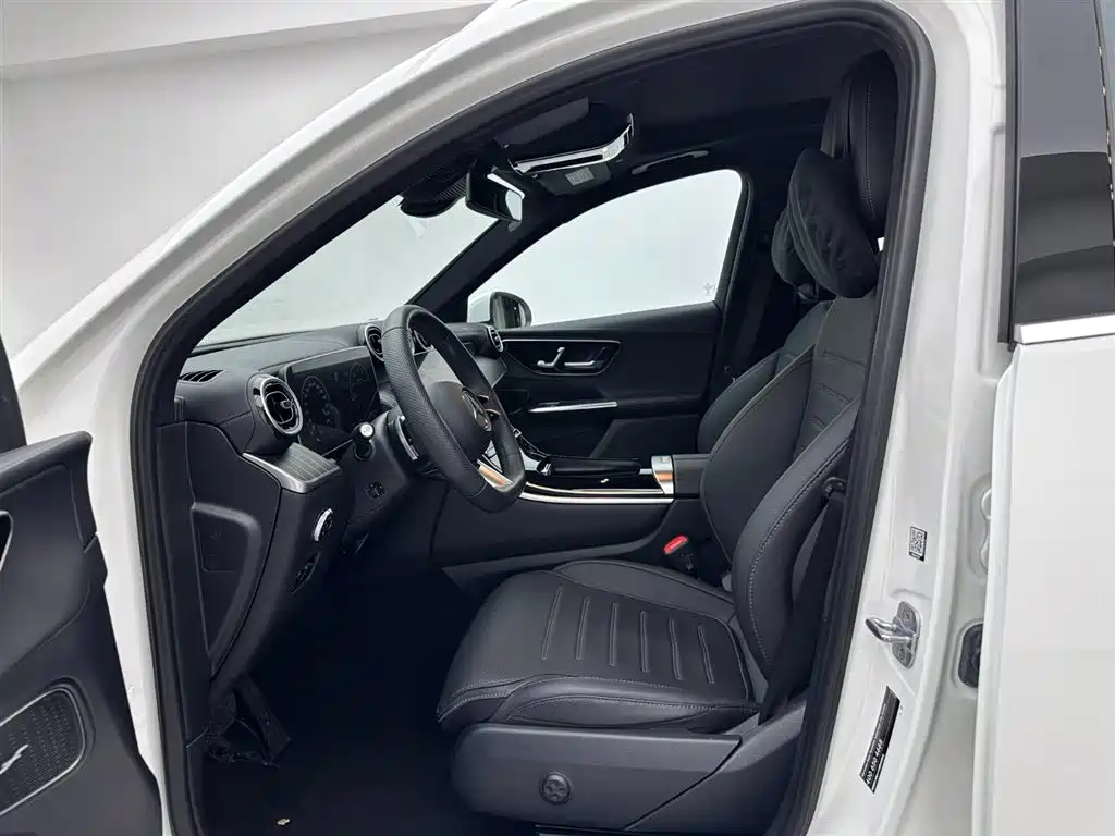 Mercedes-Benz GLC 2023 Facelift GLC 300 L 4MATIC Sport 5-Seater фото 19