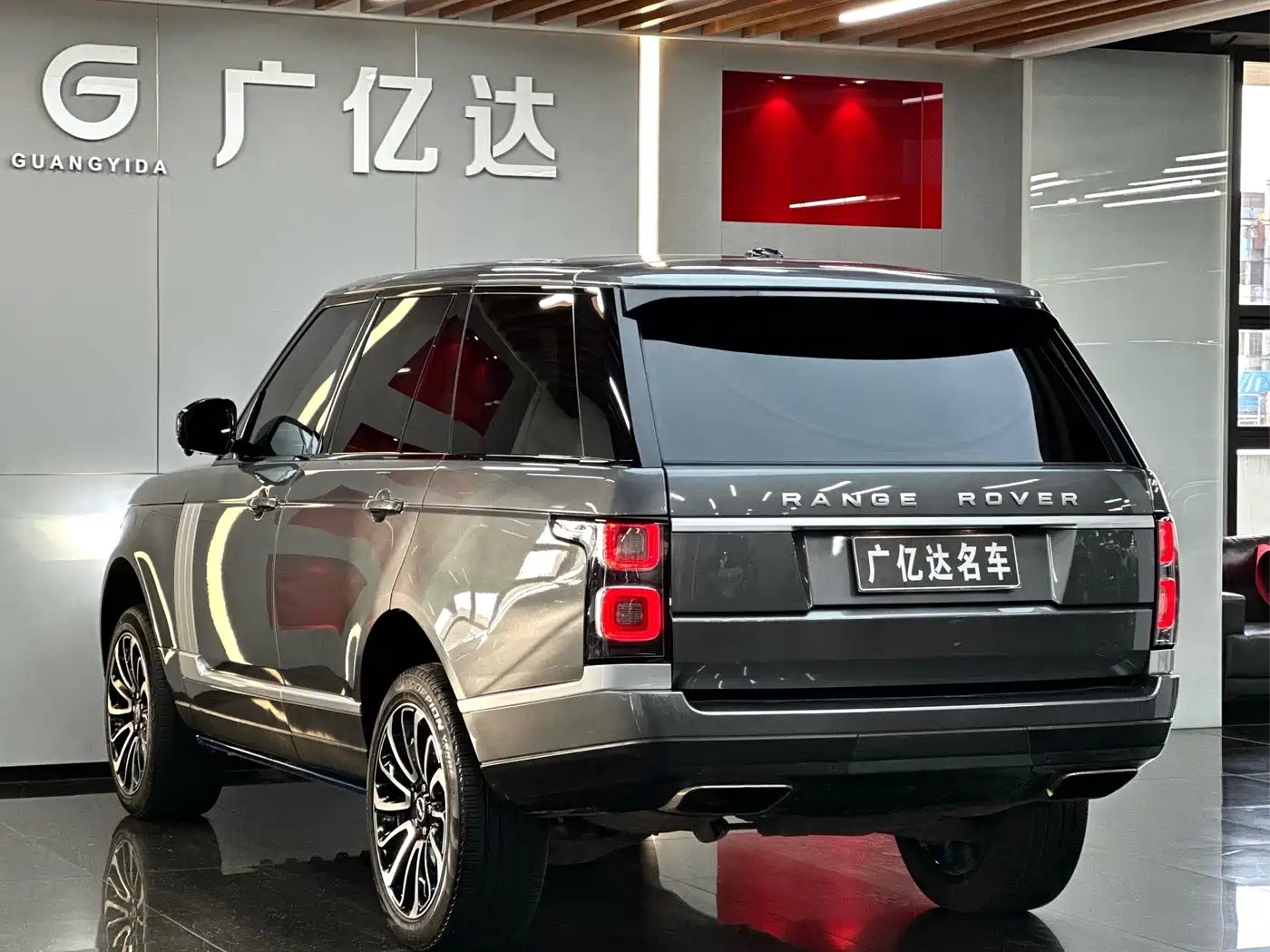 Land Rover Range Rover 2014 3.0 SC V6 Vogue фото 21