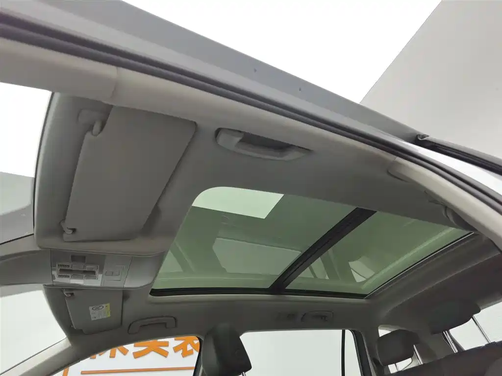 VOLKSWAGEN TIGUAN L NEW ENERGY