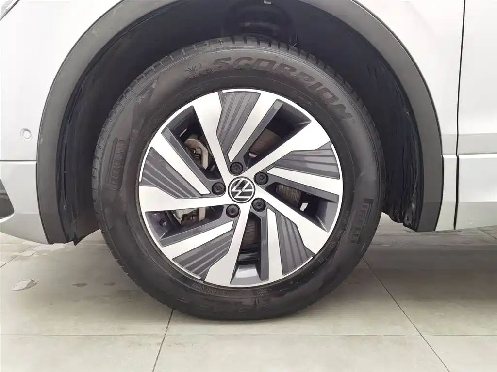 VOLKSWAGEN TIGUAN L NEW ENERGY