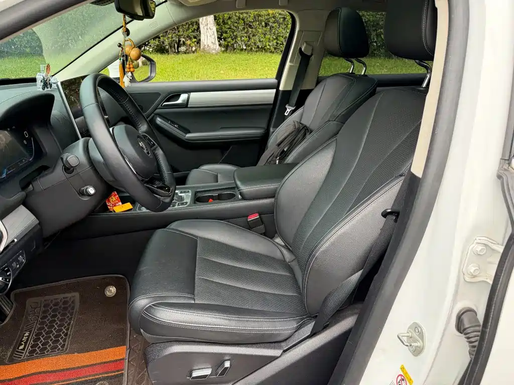 BYD Tang 2019 2018 2.0T Automatic Smart Connection Honor Edition 7-Seater China V