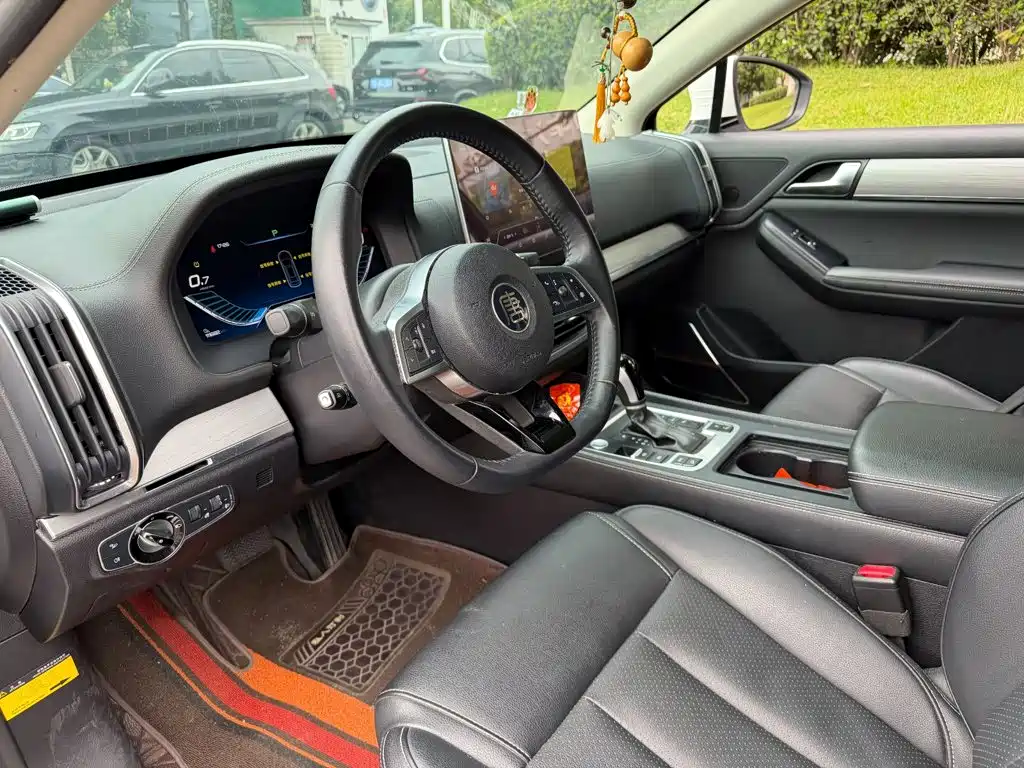 BYD Tang 2019 2018 2.0T Automatic Smart Connection Honor Edition 7-Seater China V