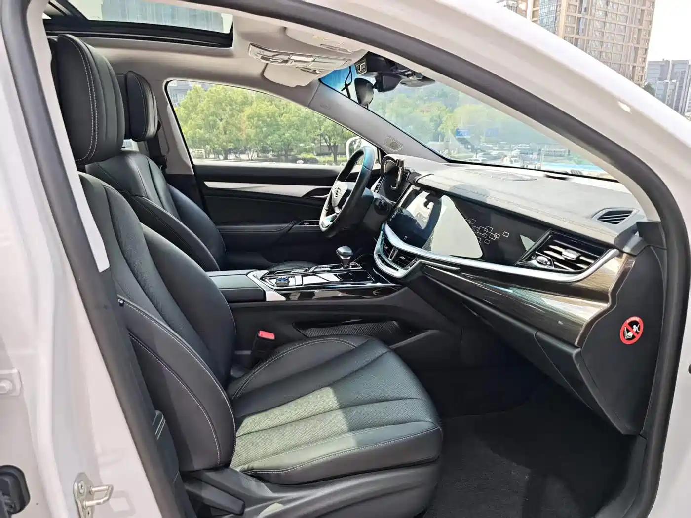 Geely Borui PHEV 2018 2018 1.5T PHEV Premium Edition