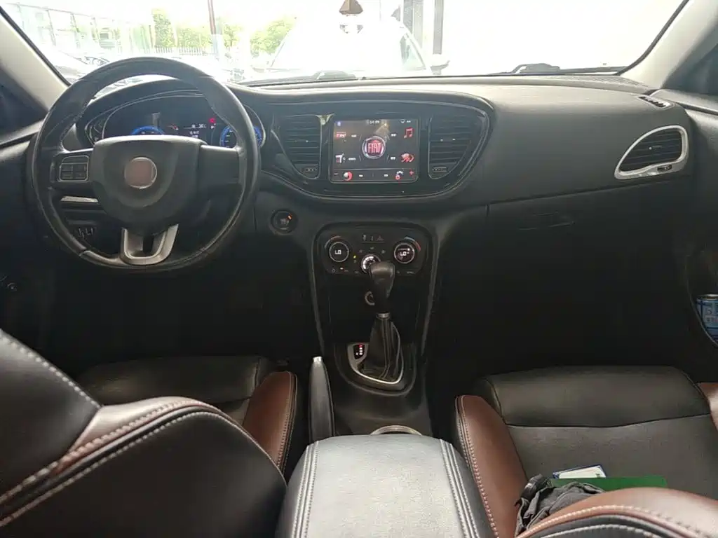 Fiat Viaggio 2014 2015 1.4T Auto Sport Edition