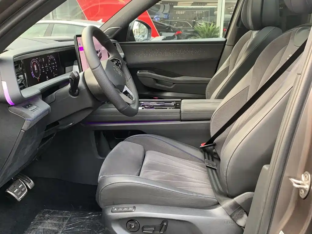 Volkswagen Teramont 2025 Teramont Pro 450TSI 4WD Summit Edition фото 8