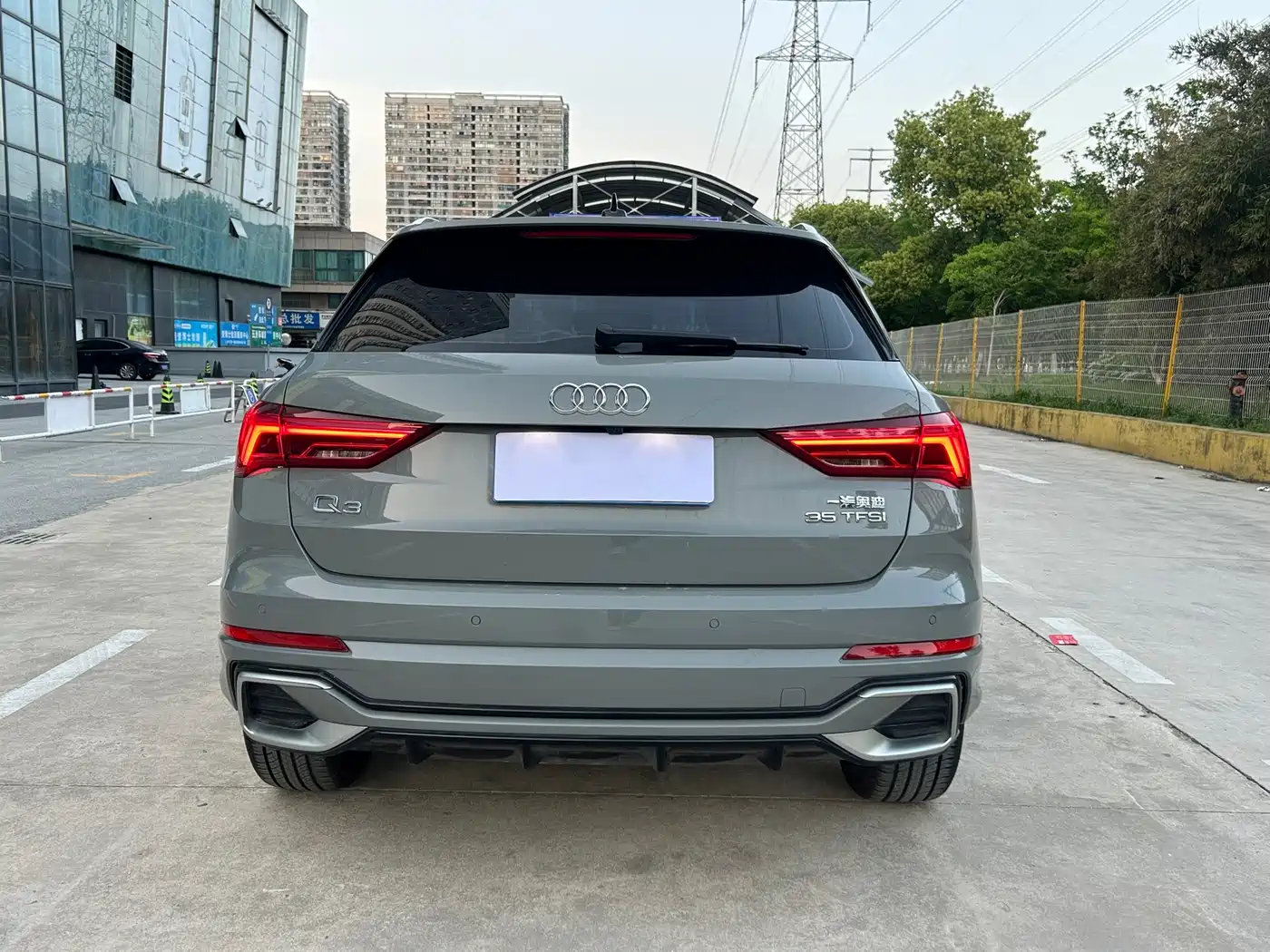 Audi Q3 2024 35 TFSI Fashion Sport фото 12