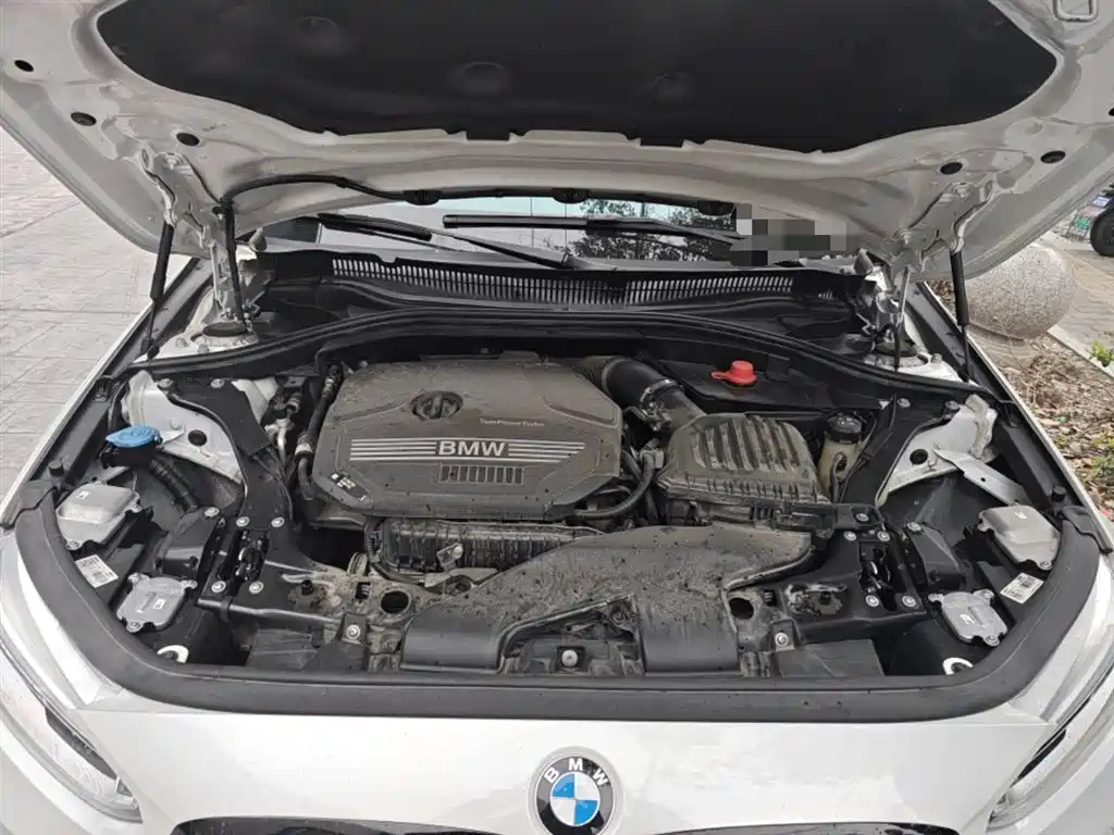 BMW 1 Series 2022 120i M Sport Shadow Edition фото 16