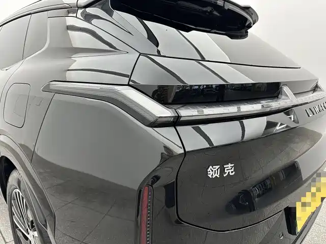 Lynk & Co 08 EM-P 2023 120km Long Range Pro фото 19