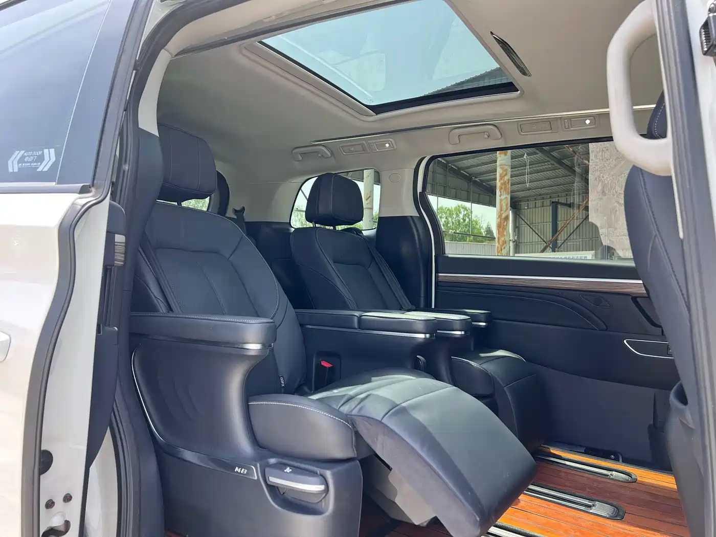 GAC Trumpchi Trumpchi M8 2023 Master Series 390T Ultimate Edition фото 15