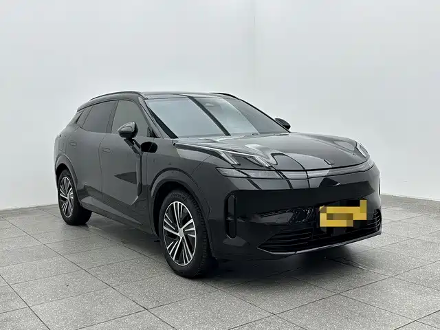 Lynk & Co 08 EM-P 2023 120km Long Range Pro фото 3