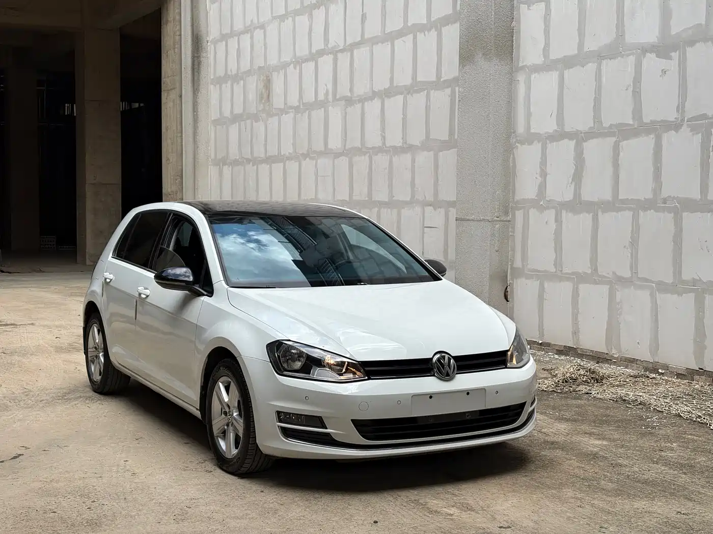 Volkswagen Golf 2017 230TSI Auto Comfort Millionth Anniversary Edition фото 3