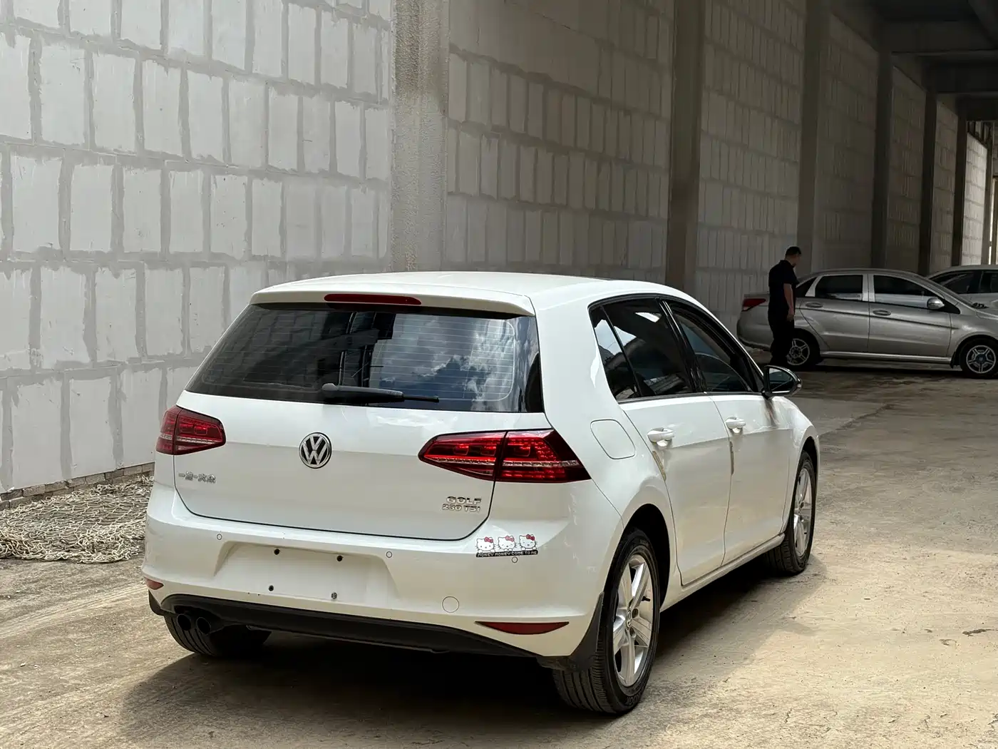 Volkswagen Golf 2017 230TSI Auto Comfort Millionth Anniversary Edition фото 15