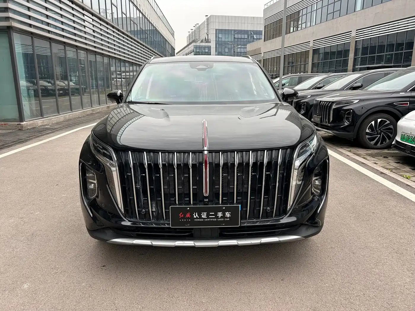 Hongqi HS7 PHEV 2024 2.0T PHEV 4WD Flagship Edition 6-seater фото 2