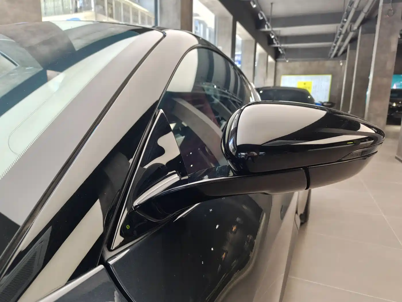 Lotus Cars EMIRA 2021 2.0T DCT First Edition фото 3