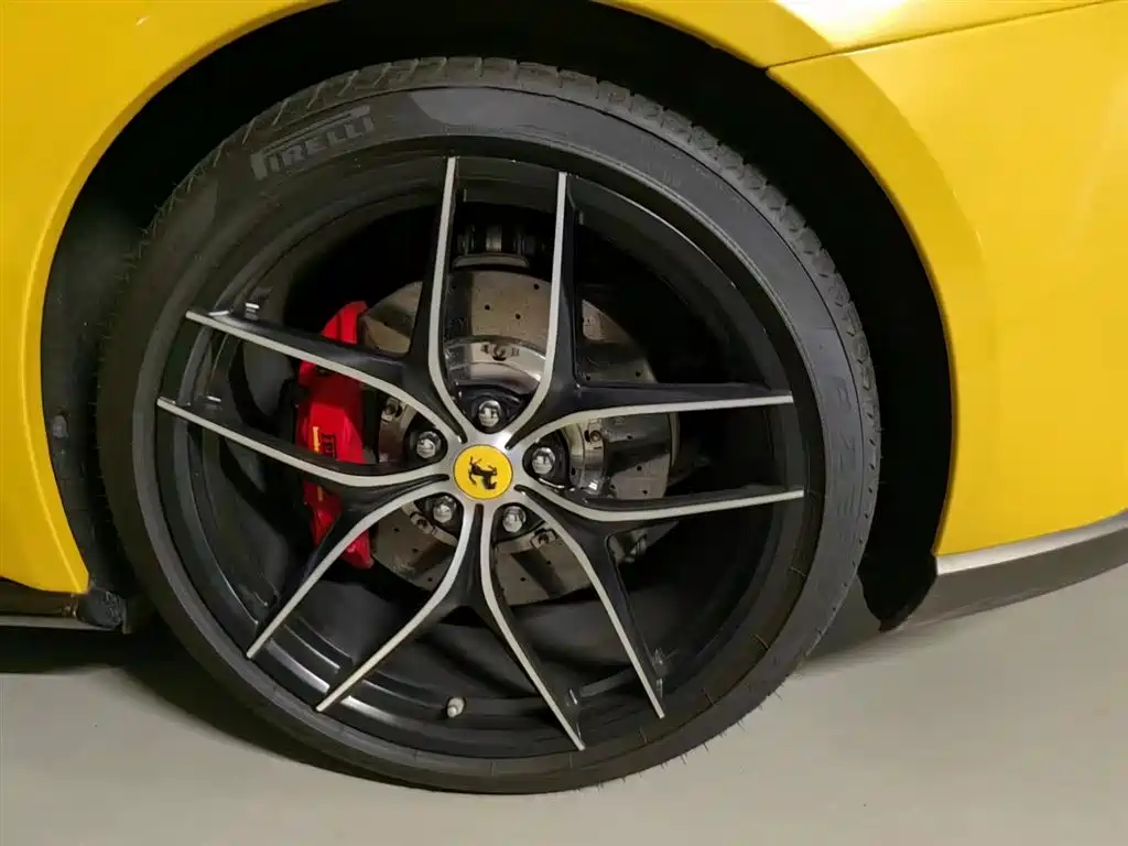Ferrari F12berlinetta 2014 2013 6.3L Standard