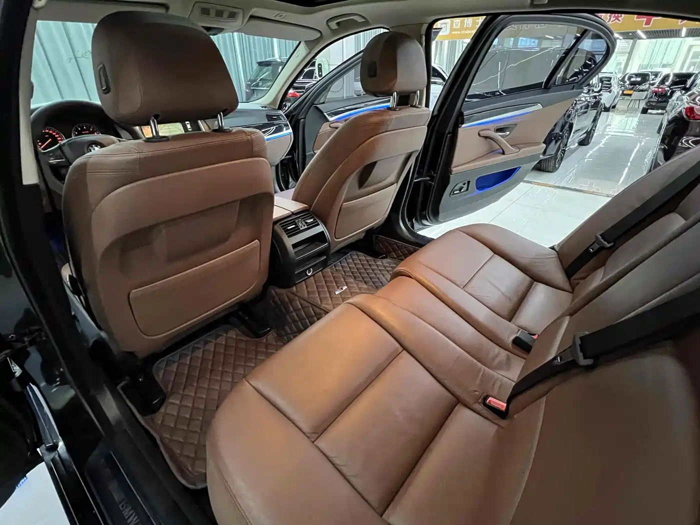 BMW 5 Series 2017 520Li Classic Edition фото 13