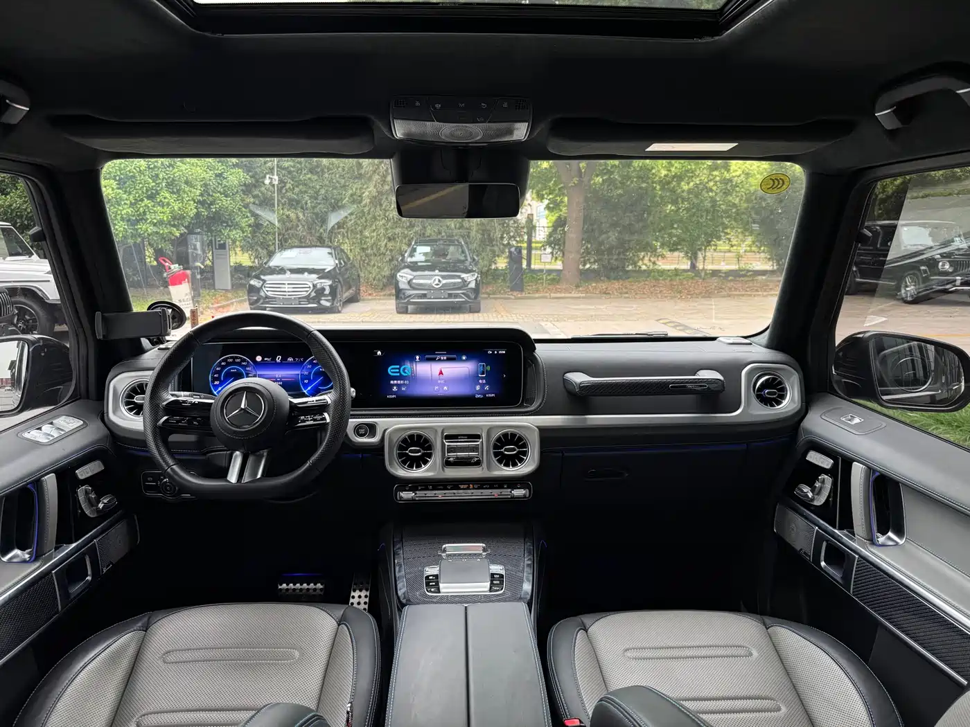 Mercedes-Benz G-Class New Energy 2025 G580 Launch Special Edition фото 13