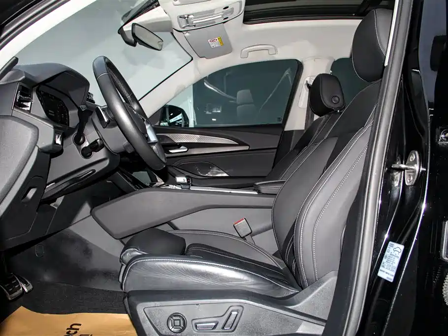 Audi Q6 2024 40 TFSI quattro Cloud View Yulin Package 7-seater фото 31