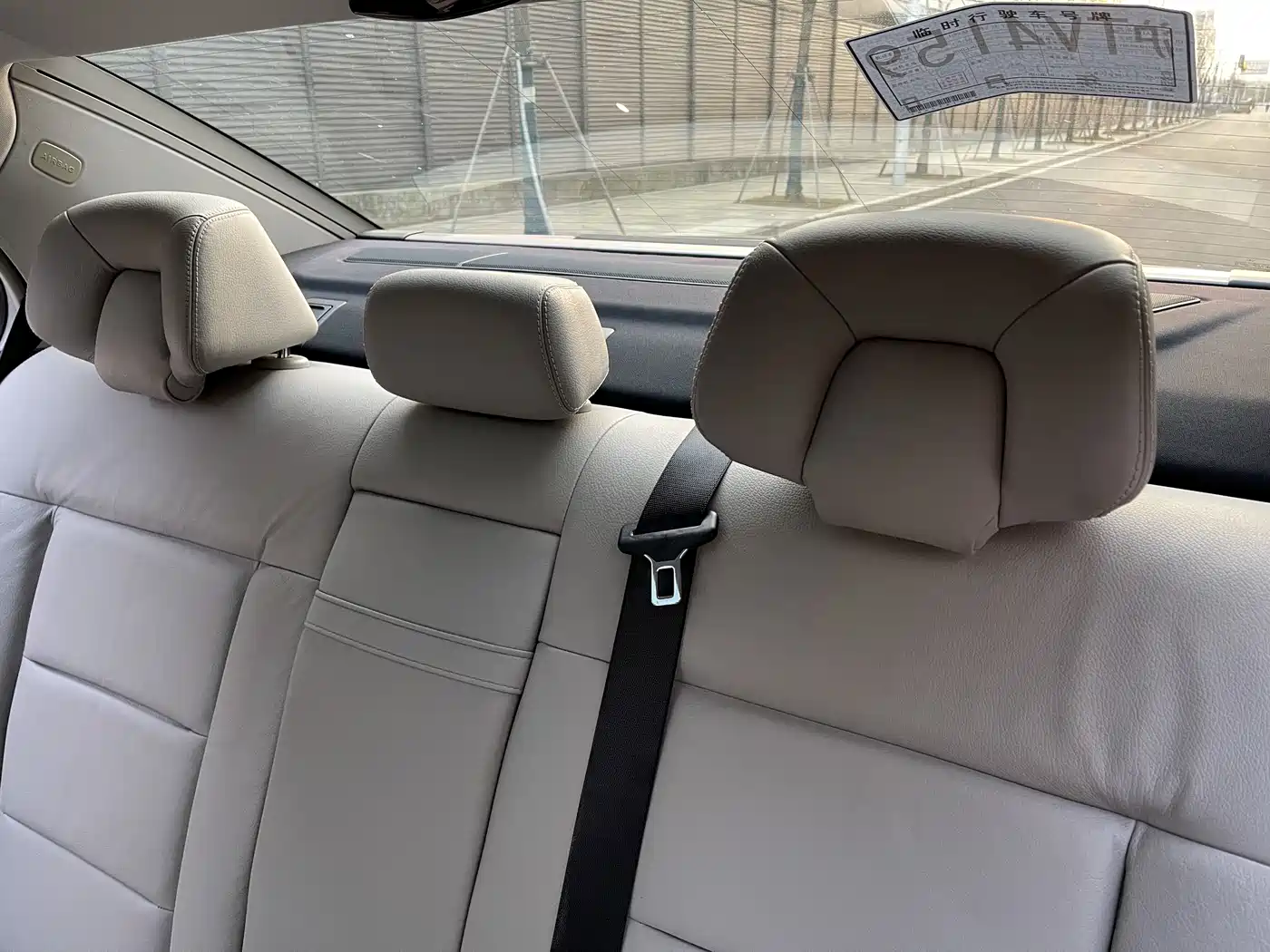 Mercedes-Benz E-Class 2010 E 300 L Fashion фото 13