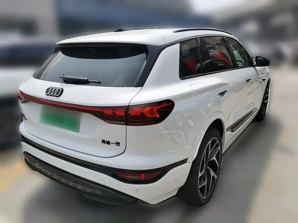 Audi Q6L e-tron 2025 Model Pioneer Edition фото 12