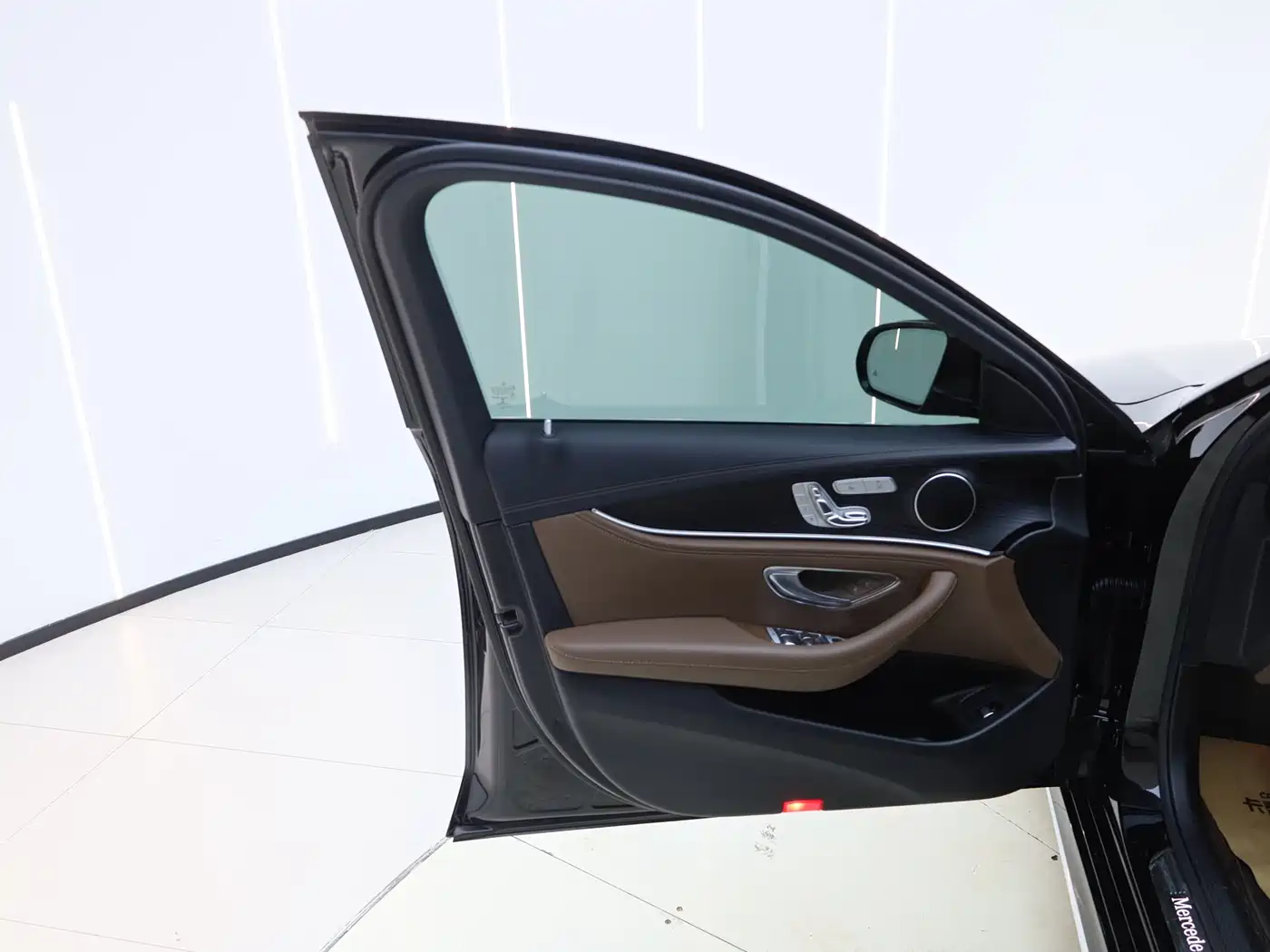 Mercedes-Benz E-Class 2021 Facelift E 300 L Sport Fashion фото 9