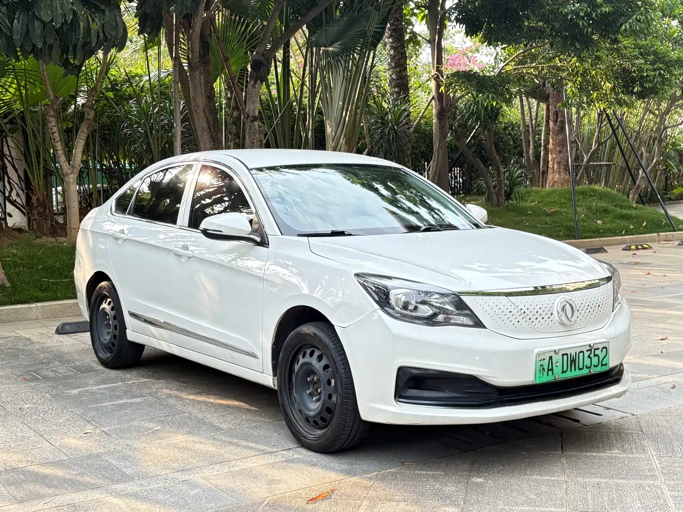 Dongfeng Aeolus Dongfeng Fengshen E70 2023 2021 500 Premium Edition