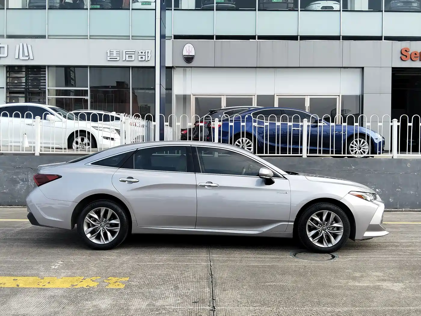 Toyota Avalon 2020 2019 Hybrid 2.5L Luxury Edition China VI