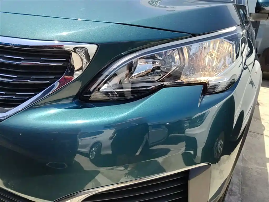 Peugeot 5008 2019 350THP 7-seat Elite Edition фото 24