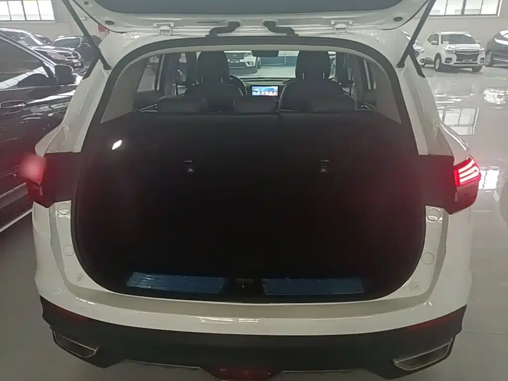 Geely Coolray 2019 2019 260T DCT Ranger China VI