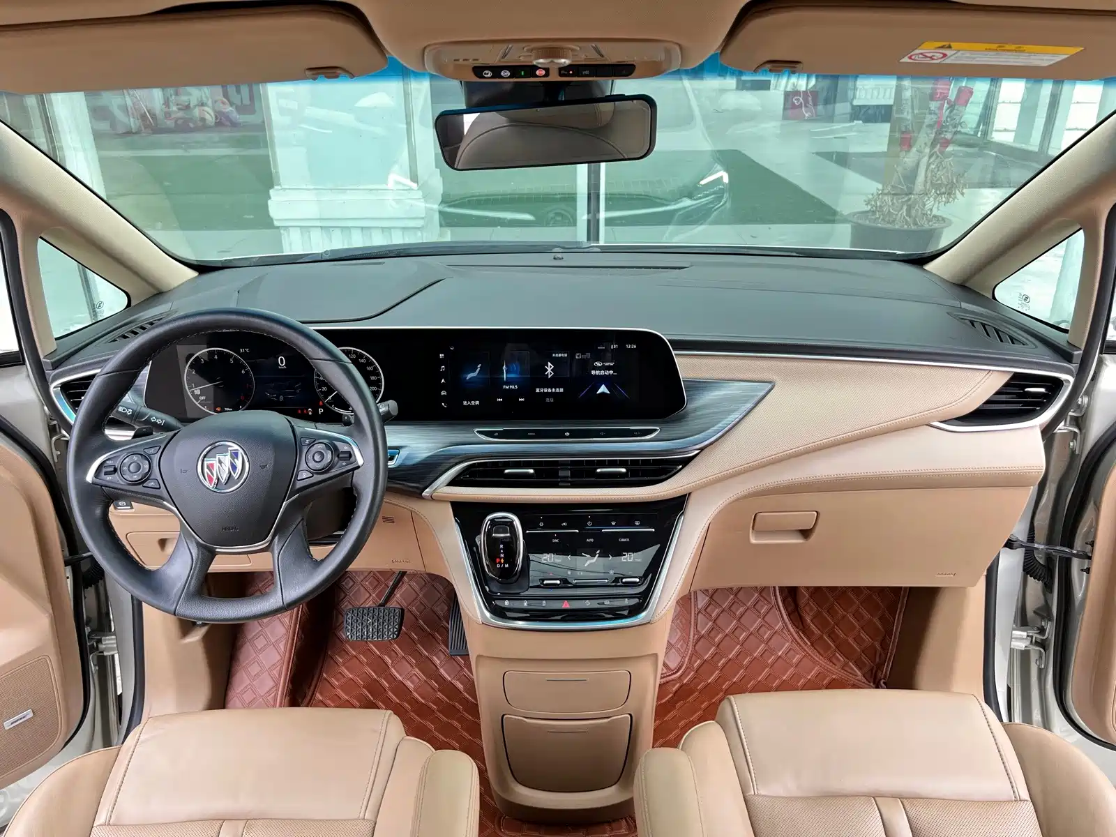 Фото 12 - Buick GL8