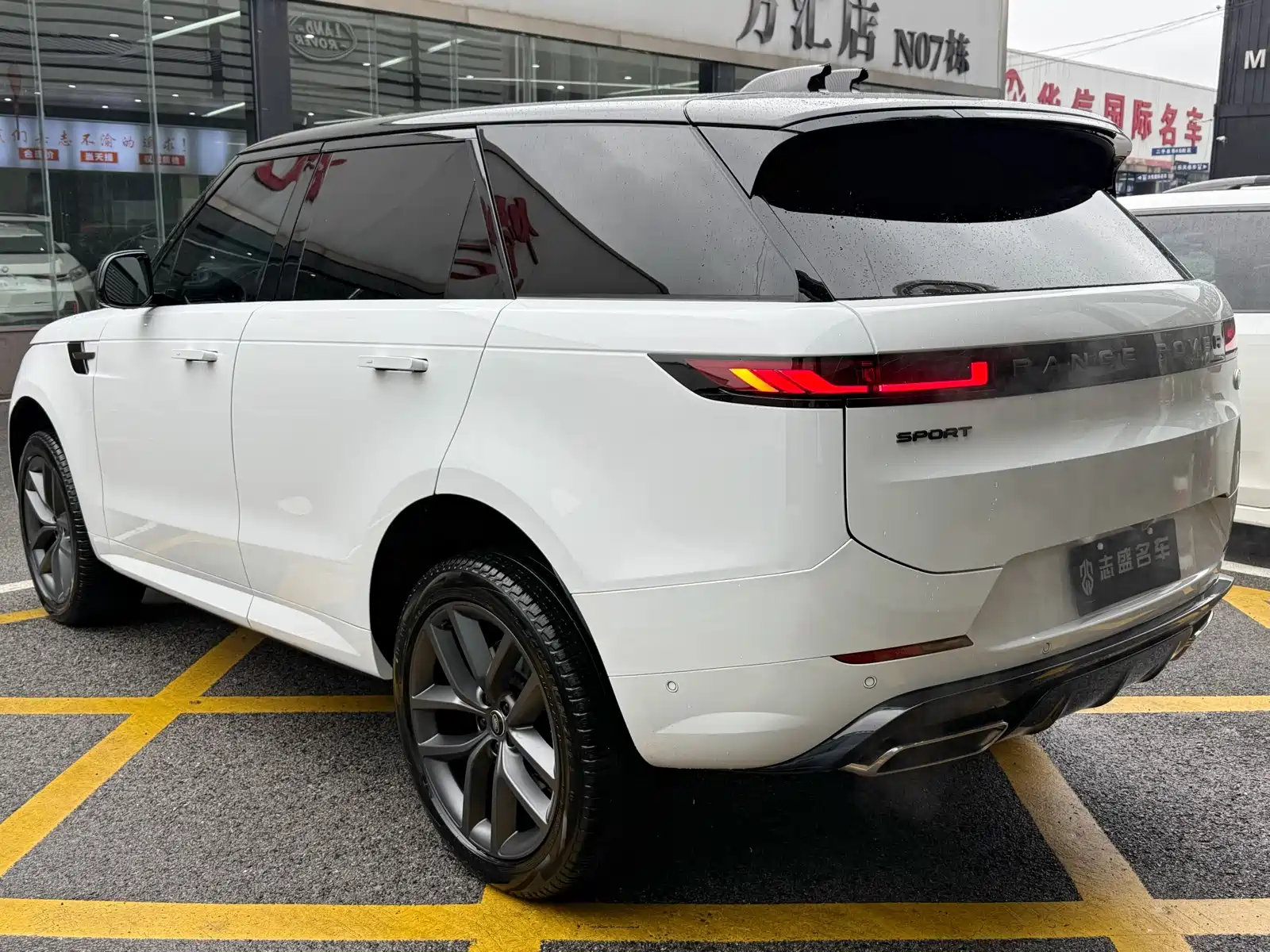 Photo 7 - Land Rover Range Rover Sport