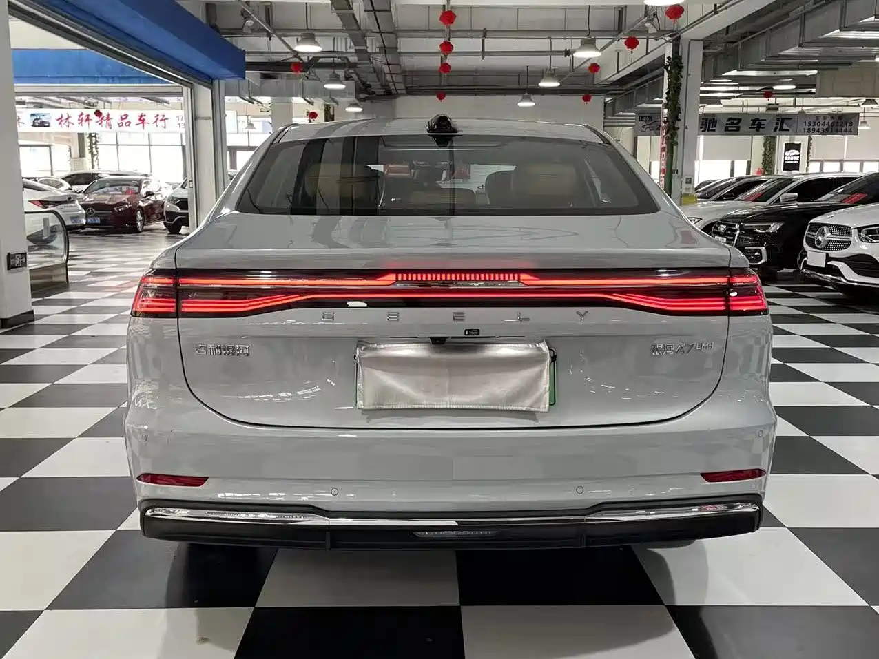 Geely Galaxy Galaxy A7 2025 EM-i 150km Explorer+ Edition фото 8