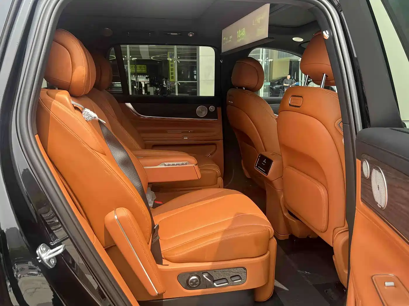 AITO Wenjie AITO M9 2025 Extended Range Ultra 52kWh 6-Seater фото 8