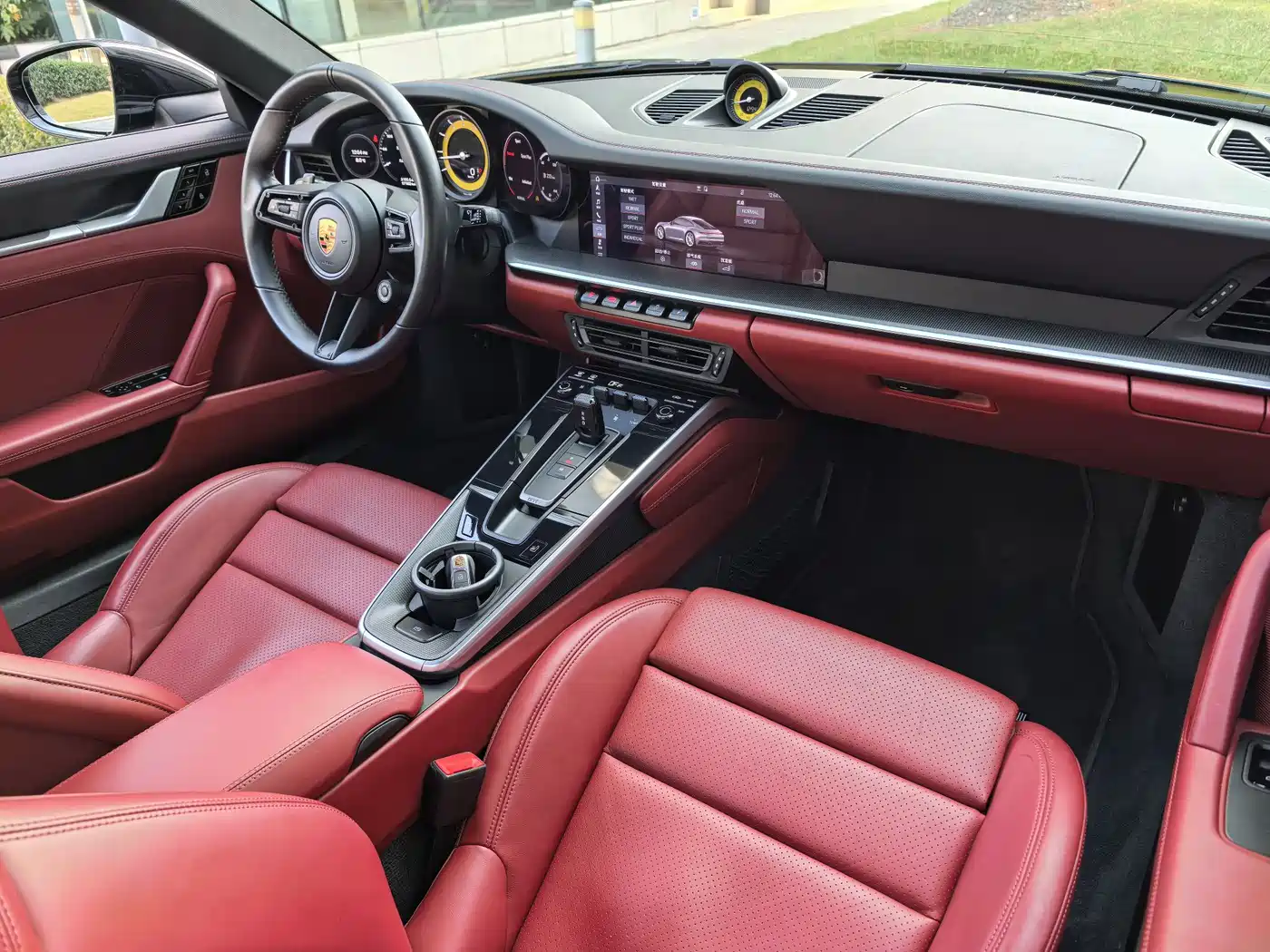 Porsche 911 2019 Carrera 4S 3.0T фото 31