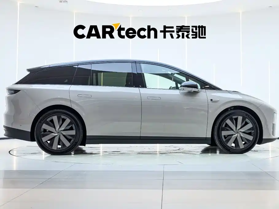 Li Auto i6 2026 2025 4WD Base Model