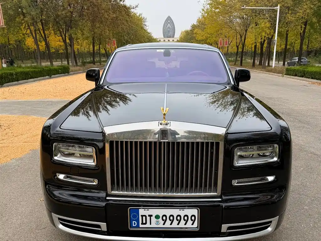 Фото 2 - Rolls-Royce Phantom