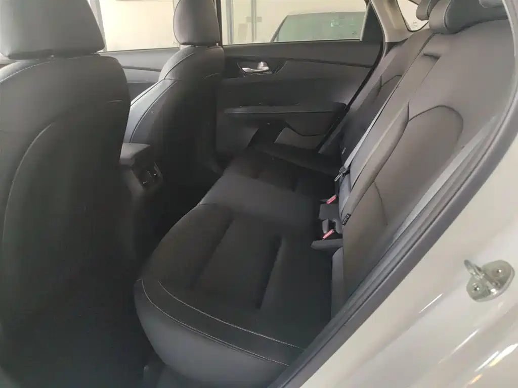 Kia K3 2020 1.5L CVT Smart Connectivity Version фото 8